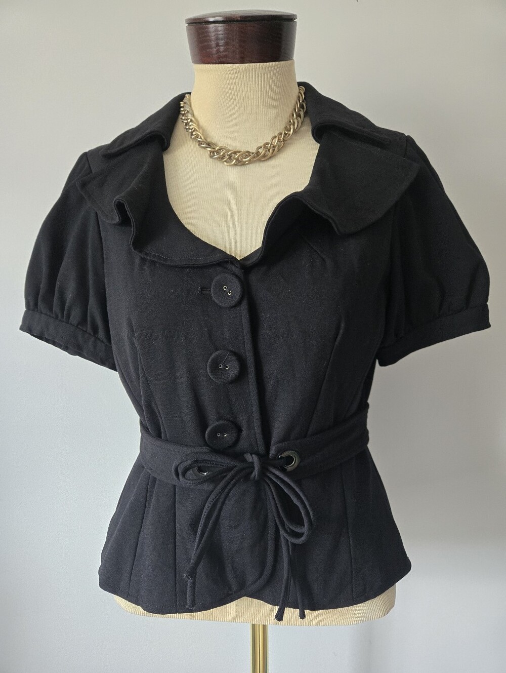 Cynthia Steffe Black Short-Sleeve Belted Peplum Sweater Jacket. Size 6